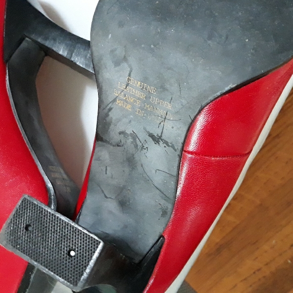Red Leather Heels Sz 8.5 B - Picture 6 of 15